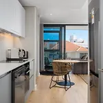 Central Secure Modern Studio W Views Bantry Pad