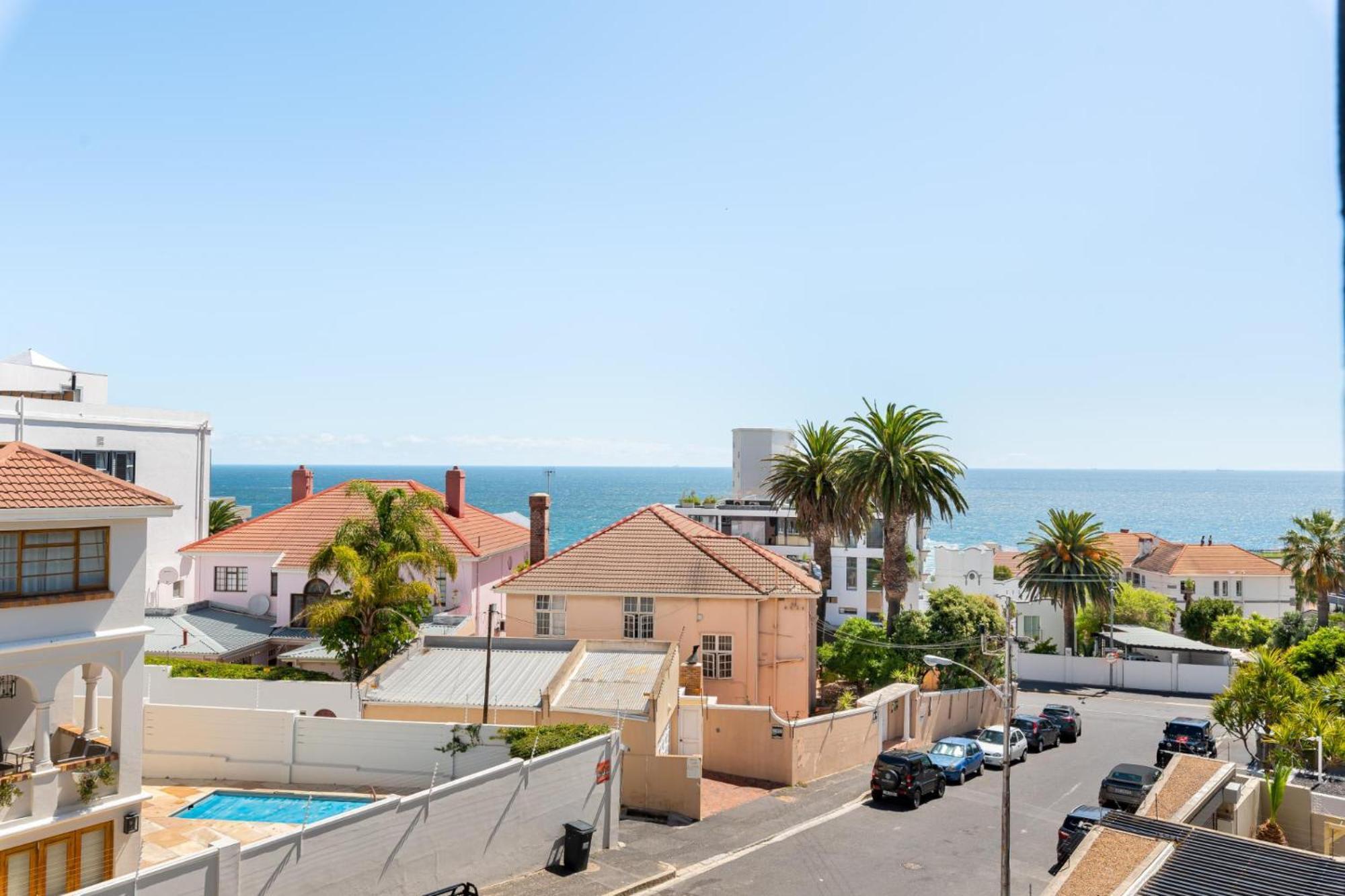 Secure Modern W Views Bantry Pad * Cape Town