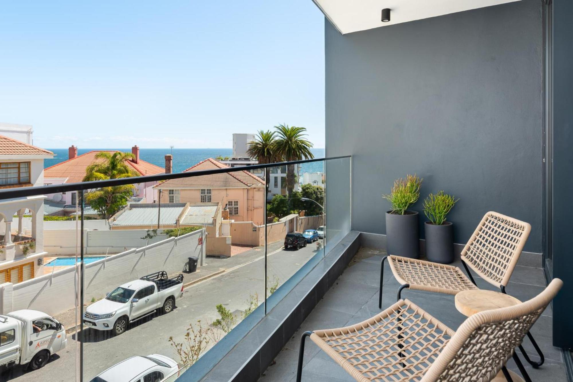 Secure Modern W Views Bantry Pad Apartment Cape Town