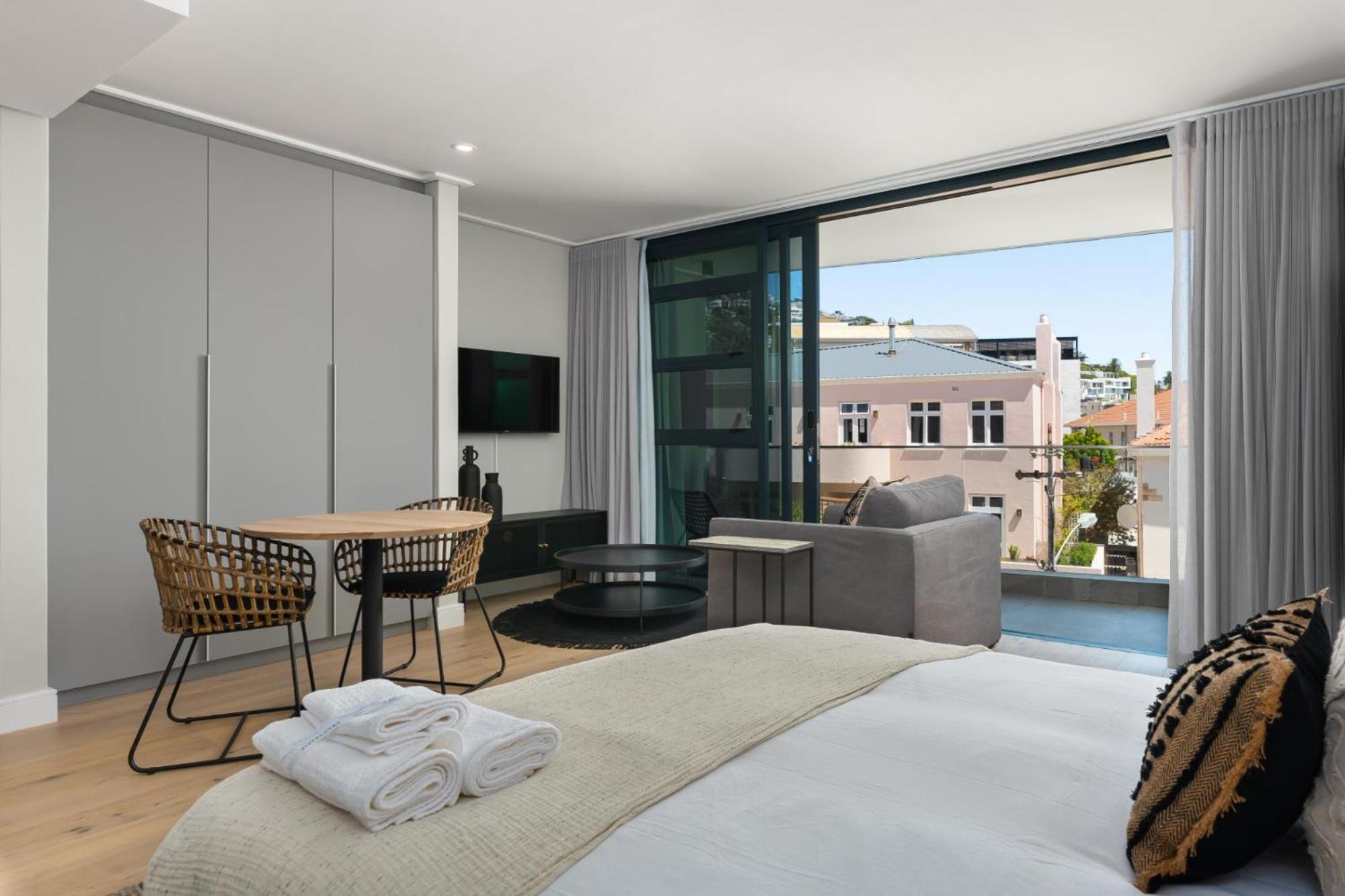 Apartment Secure Modern W Views Bantry Pad Cape Town