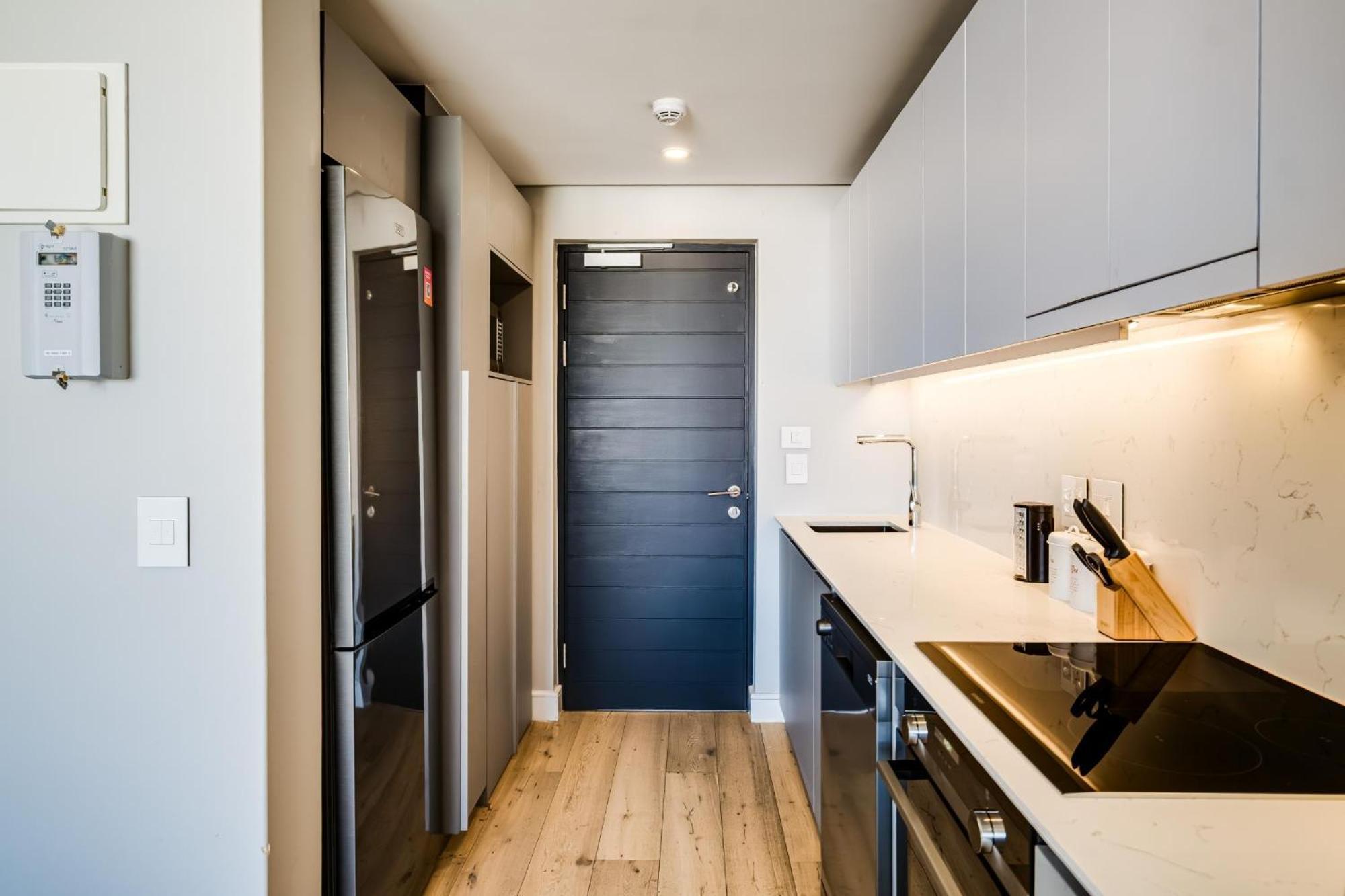 Secure Modern W Views Bantry Pad Apartment